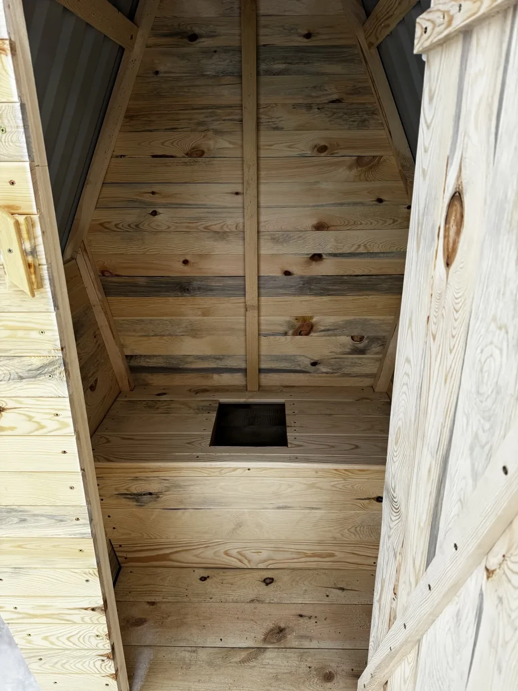 Дачный туалет «Люкс» - миниатюра 3